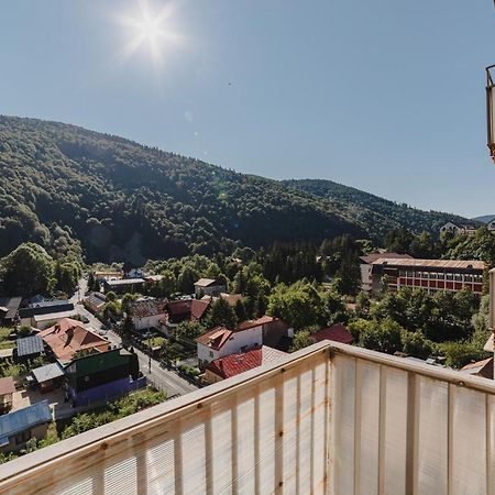 Romantic Jacuzzi Belleview Studio Sinaia Luaran gambar